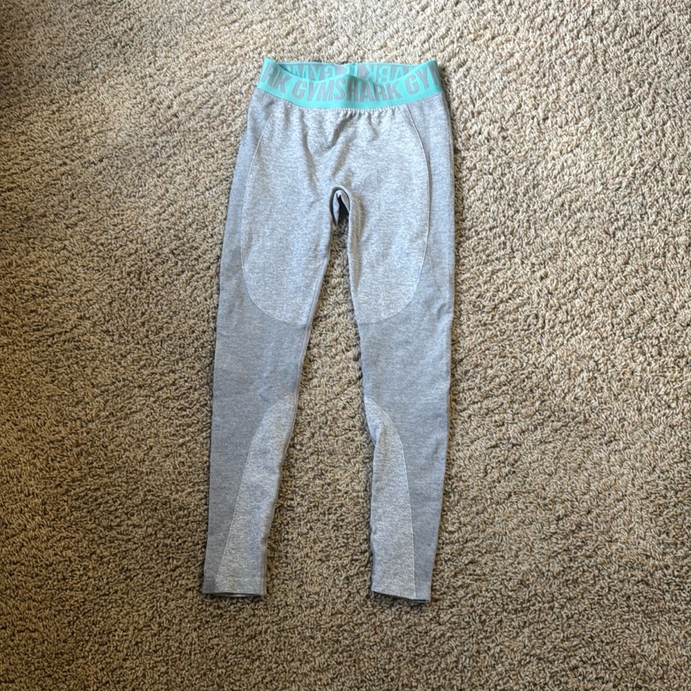 Women’s Gym Shark Flex Leggings Gray and Light green Size small